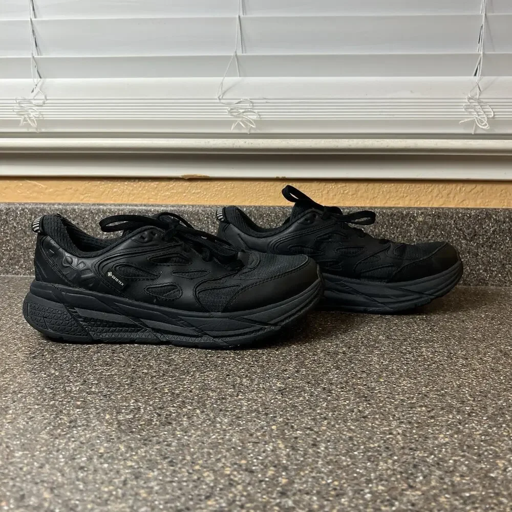 HOKA One One Clifton Trainer Running Shoes Black Womens 8.5 Lace Up Low Mens 7.5